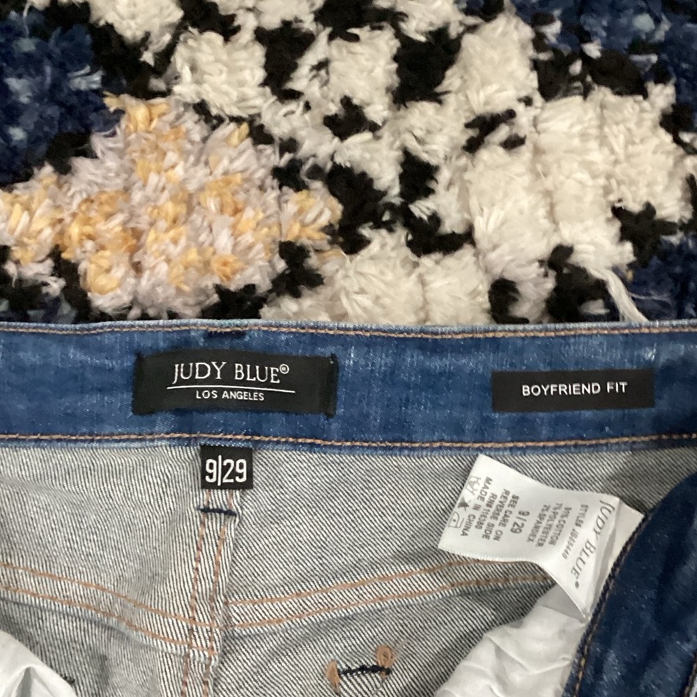 Judy Blue Faded Blue Skinny Jeans - Picture 2 of 9